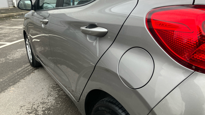 Hyundai i10 1.2 MPi SE Connect 5dr Petrol Hatchback